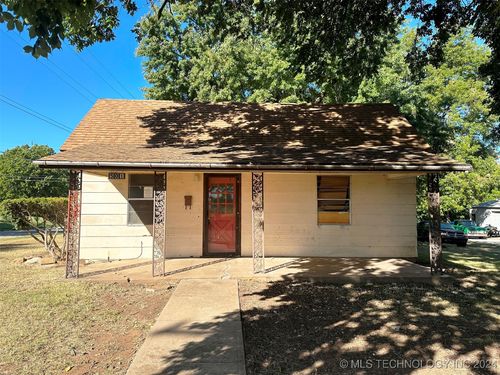 501 N 7th St, Fairfax, OK, 74637-1507 | Card Image