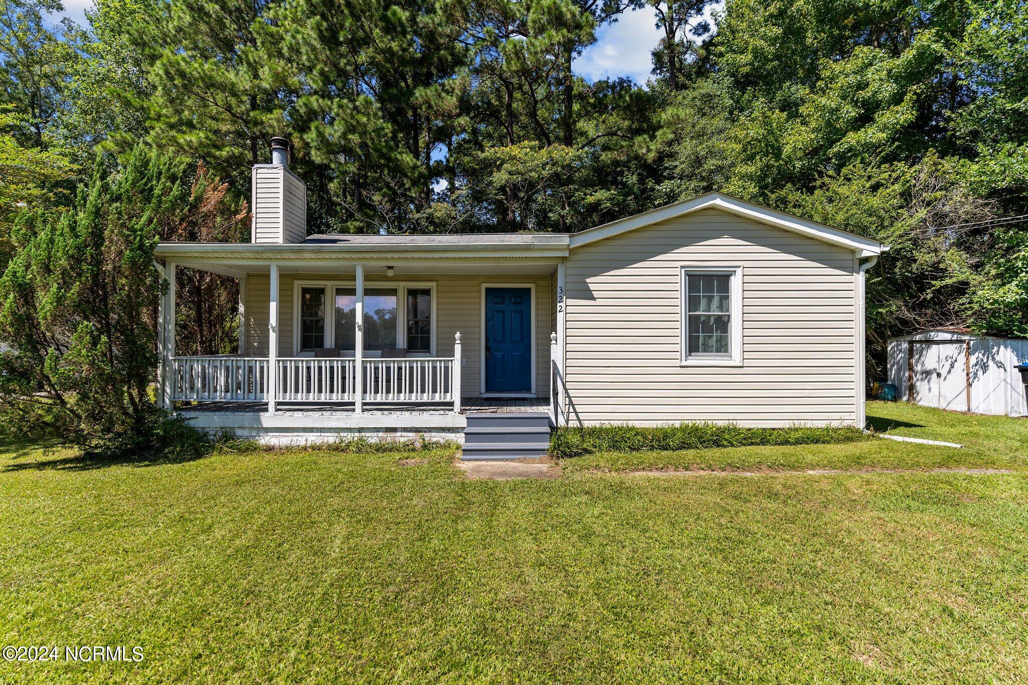 Wallace St, Burgaw, NC 28425