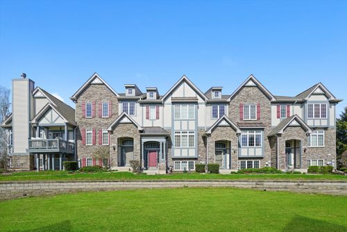 303 Sype Dr, Carol Stream, IL, 60188-3306 | Card Image