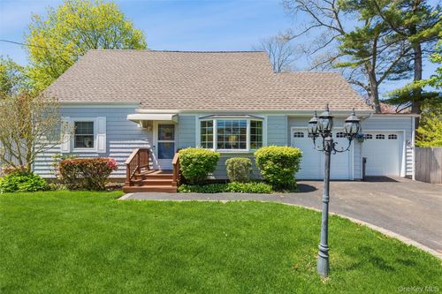 458 Route 111, Smithtown, NY, 11787-4730 | Card Image