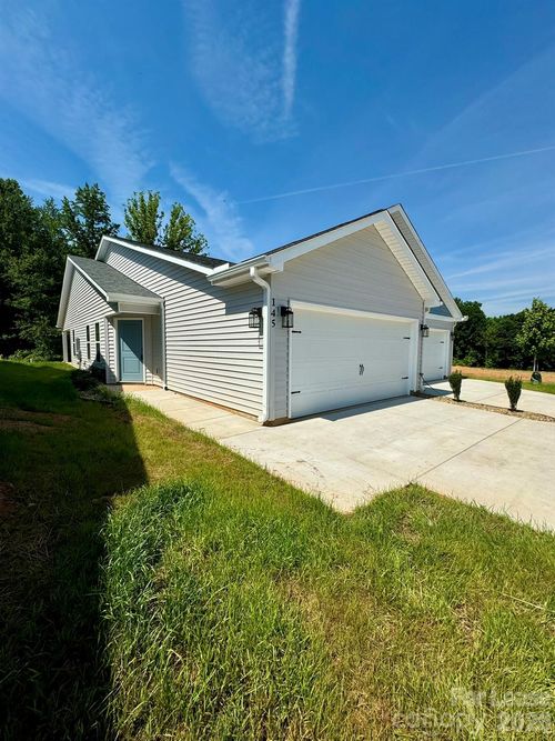 145 Brawley Villas Pl, Mooresville, NC, 28117-9336 | Card Image