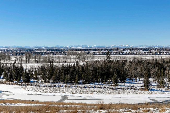 329 Douglasdale Point Se, Home with 4 bedrooms, 2 bathrooms and 6 parking in Calgary AB | Image 44