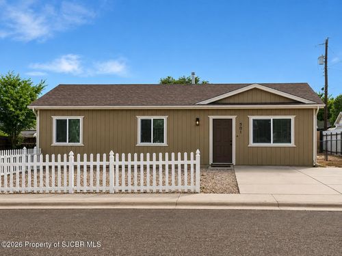 501 N Moore St, Bloomfield, NM, 87413-5551 | Card Image