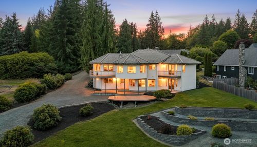 7429 129th Dr Se, Snohomish, WA, 98290-6215 | Card Image