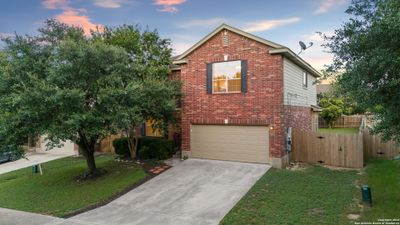 688 La Bahia Loop, House other with 3 bedrooms, 2 bathrooms and null parking in New Braunfels TX | Image 2