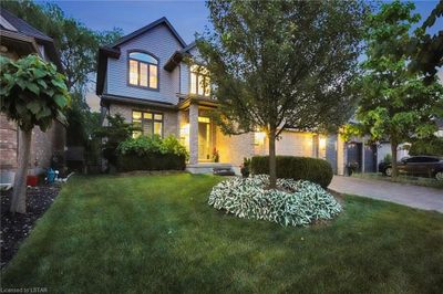 860 Talisman Cres, House other with 4 bedrooms, 3 bathrooms and 6 parking in London ON | Image 3