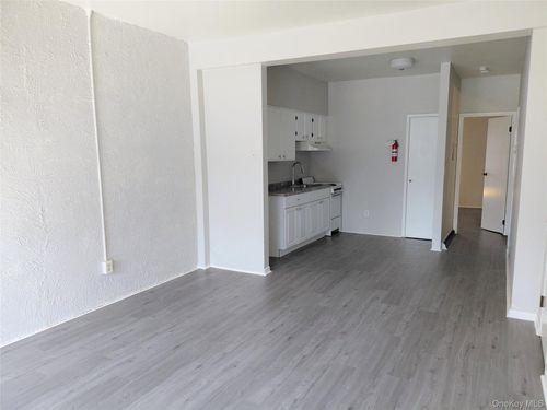 apt-303-79 Franklin St, Kingston, NY, 12401-4950 | Card Image