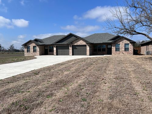 635 Friendship Rd, Sherman, TX, 75092-6306 | Card Image