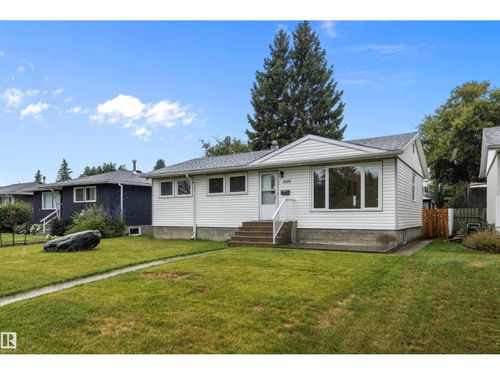 8928 147 St Nw, Edmonton, AB, T5R0Y3 | Card Image