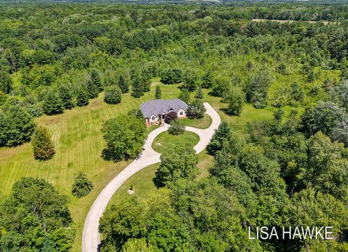 10365 Cleveland St, Nunica, MI, 49448-9709 | Card Image