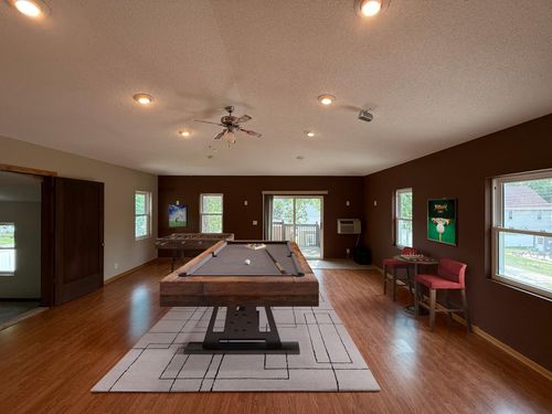 101 S 5th St, Montevideo, MN, 56265-1911 | Card Image