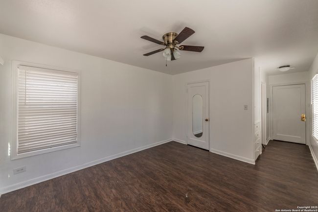 APT-3 - 630 S Guenther Ave, Condo with 1 bedrooms, 1 bathrooms and null parking in New Braunfels TX | Image 4