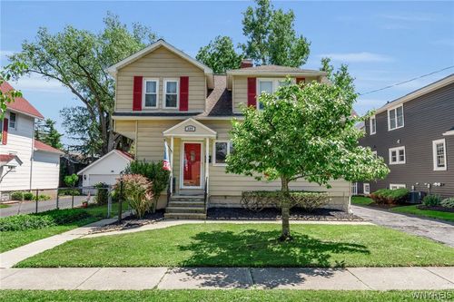 209 California Dr, Amherst, NY, 14221-6716 | Card Image