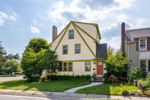 122 Linden Ct, Ypsilanti, MI, 48197-4703 | Card Image