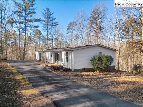 3435 Nelson Ln, Morganton, NC, 28655-8956 | Card Image