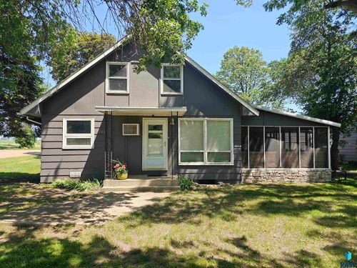 6141 Dakota Ave, Madison, SD, 57042-7320 | Card Image