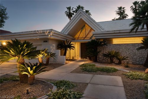 208 Desert View St, Las Vegas, NV, 89107-2355 | Card Image