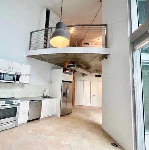 apt-2134-690 Sw 1st Ct, MIAMI, FL, 33130-2926 | Card Image