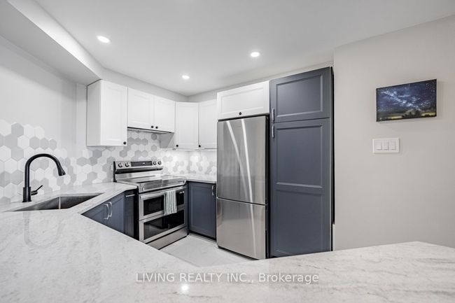 512 - 175 Hunter St E, Condo with 2 bedrooms, 1 bathrooms and 1 parking in Hamilton ON | Image 6