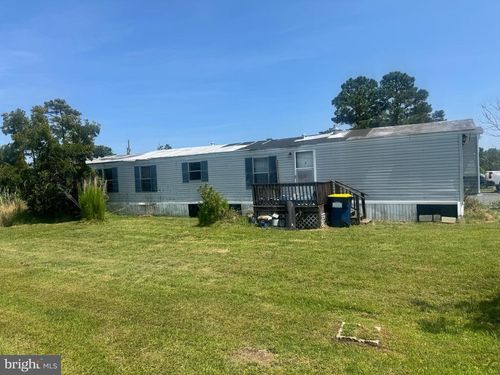 8207 Seahorse Dr, CHINCOTEAGUE, VA, 23336-1276 | Card Image