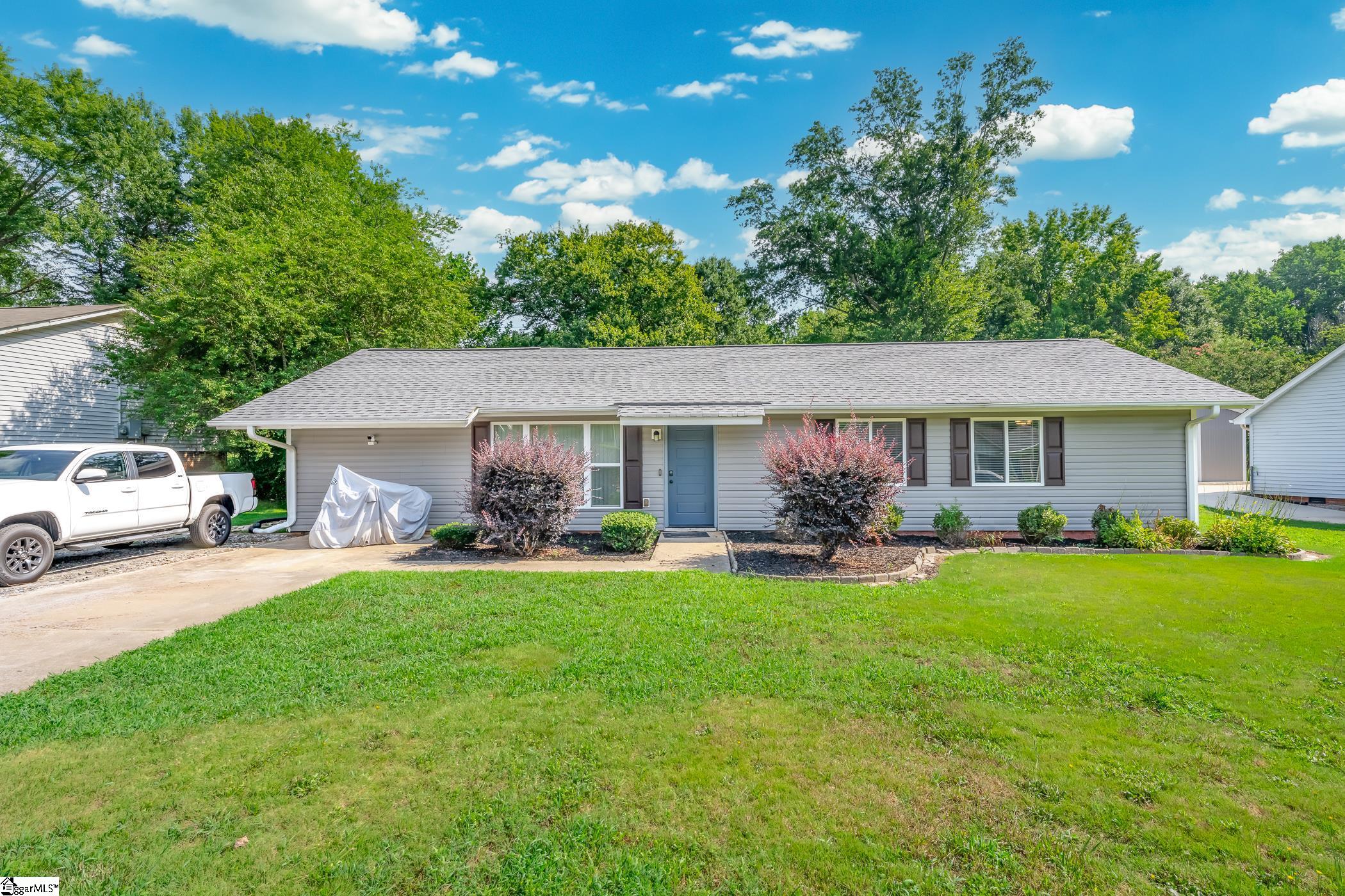 Brookmere Rd, Simpsonville, SC 29681