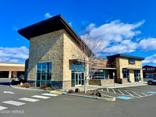 100-1901 S 1st St, Yakima, WA, 98903-2229 | Card Image