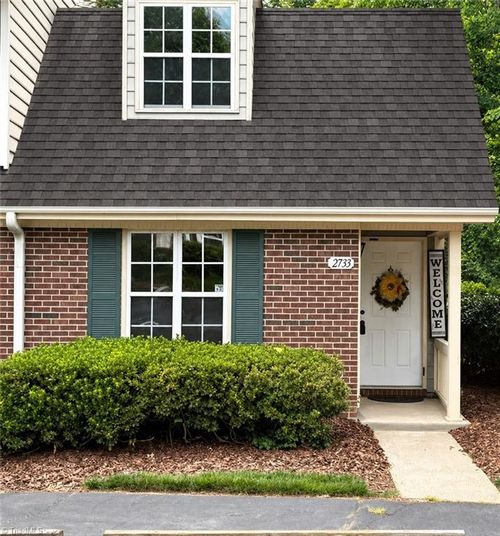 2733 Cottage Pl, Greensboro, NC, 27455-2301 | Card Image