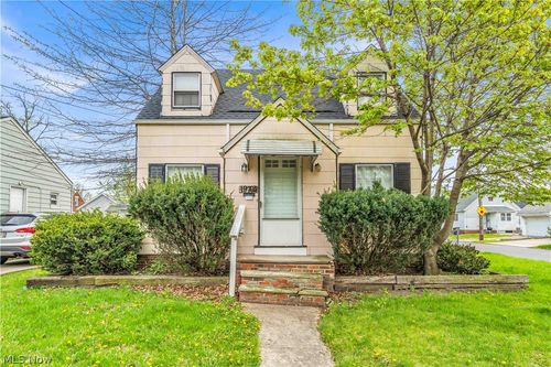 19702 Pawnee Ave, Cleveland, OH, 44119-2223 | Card Image
