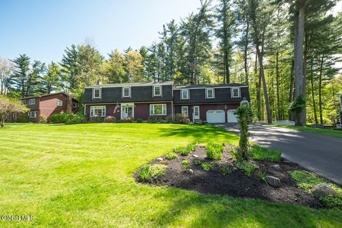 573 Jefferson Ct, Guilderland, NY, 12084-9540 | Card Image