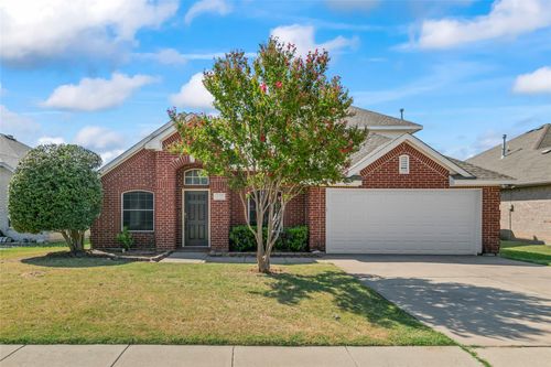 1133 Hillwood Dr, Saginaw, TX, 76179-3472 | Card Image