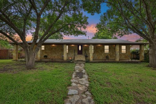 205 N Avenue E, Elgin, TX, 78621-2239 | Card Image