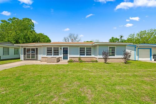 1308 Rose Ave, Cleburne, TX, 76033-7659 | Card Image