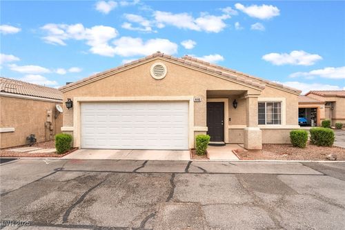 6693 Diamond Care Dr, Las Vegas, NV, 89122-8340 | Card Image