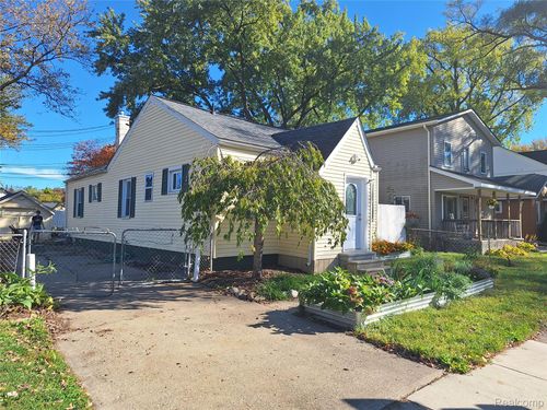 2146 Martin Rd, Ferndale, MI, 48220-3004 | Card Image