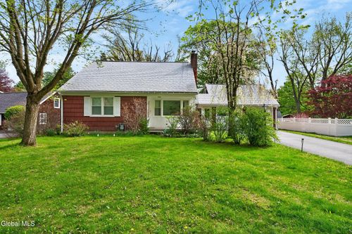 15 Morningside Dr, Delmar, NY, 12054-1115 | Card Image