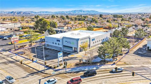 14629 7th St, Victorville, CA, 92395-4019 | Card Image