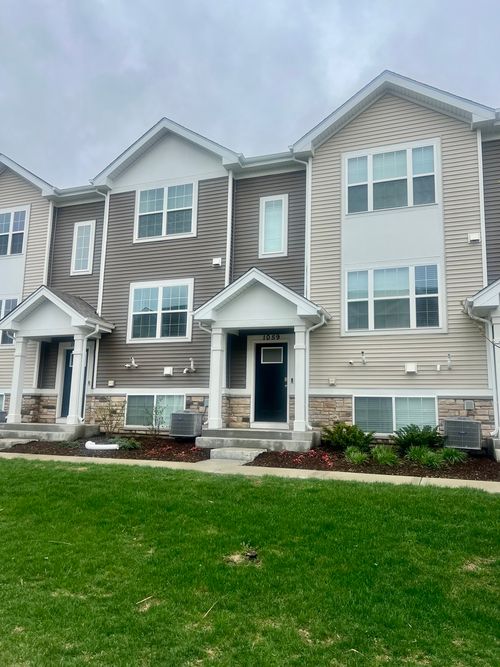1059 Briar Glen Ct, Hampshire, IL, 60140-1029 | Card Image