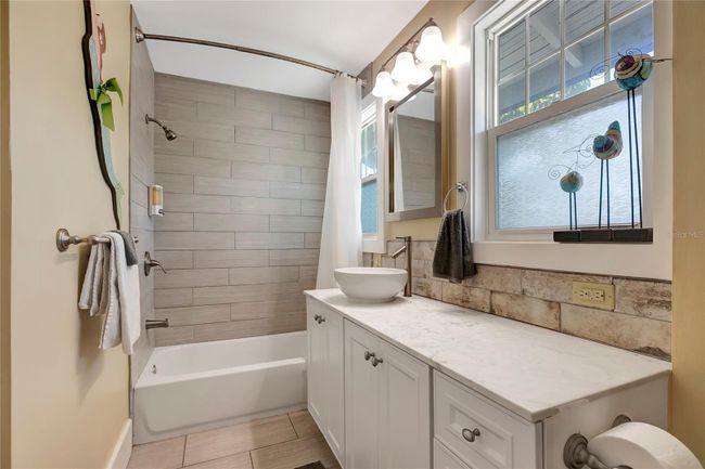 bathroom 2 | Image 31