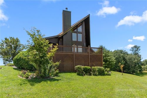 285 Black Bear Ridge Rd, Sparta, NC, 28675-9430 | Card Image