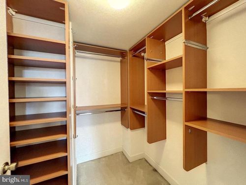 apt-703-1201 N Garfield St, ARLINGTON, VA, 22201-6812 | Card Image