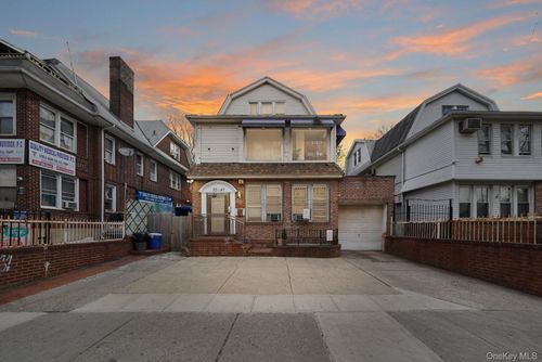37-47 76th St, Jackson Heights, NY, 11372-6533 | Card Image