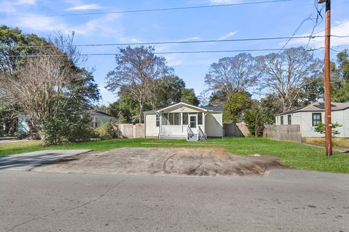 2612 Stark Ln, North Charleston, SC, 29405-5537 | Card Image