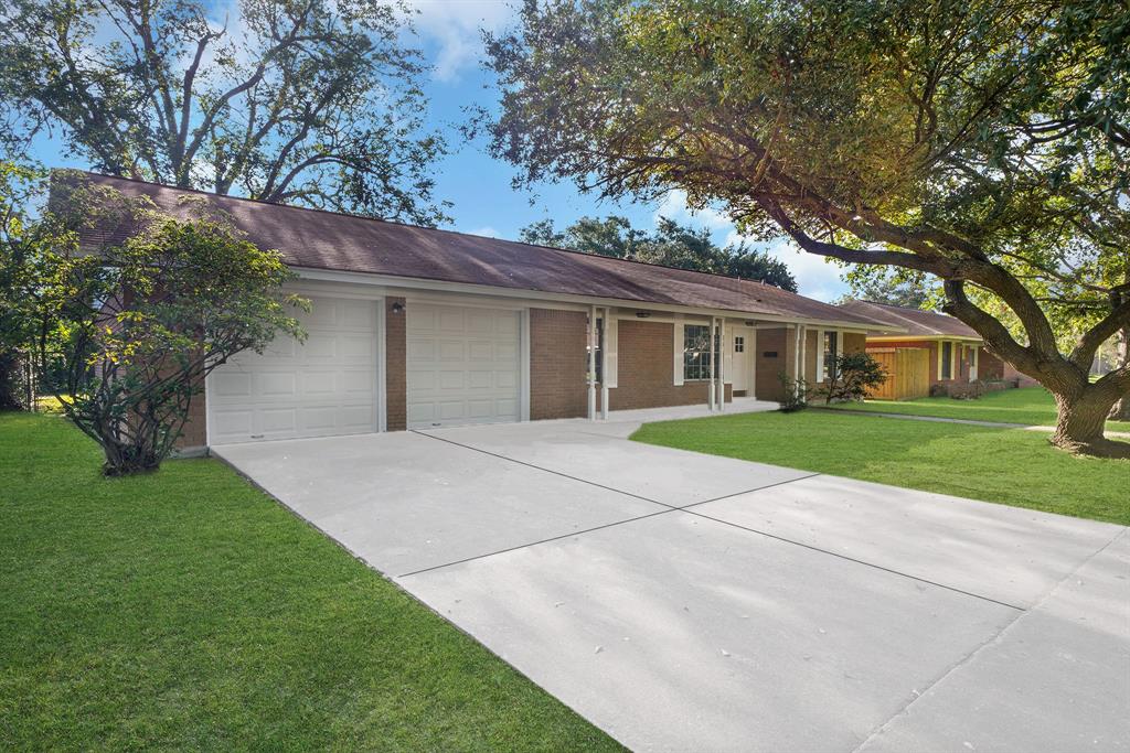 Belvedere Dr, Baytown, TX 77520