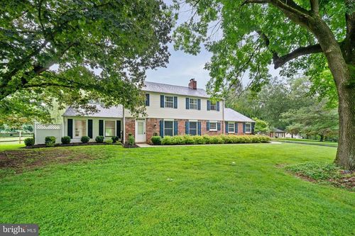 403 Brinton Lake Rd, Thornton, PA, 19373-1090 | Card Image