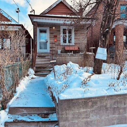 279 Mcroberts Ave, York, ON, M6E4P8 | Card Image