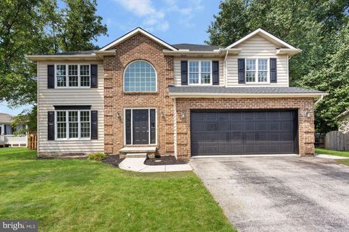 33 Chinkapin Dr, New Oxford, PA, 17350-9348 | Card Image