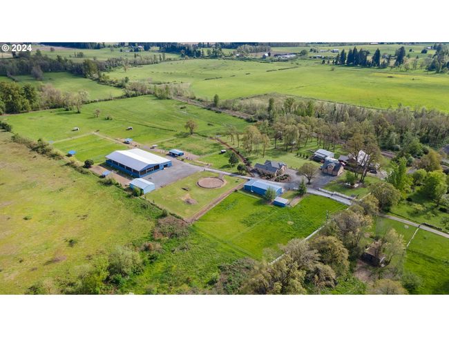 12430 S Oak Grove Rd, House other with 3 bedrooms, 4 bathrooms and 6 parking in Canby OR | Image 22