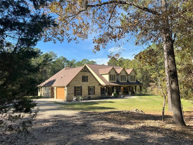 1142 Fletcher, Home with 3 bedrooms, 4 bathrooms and 3 parking in Anderson TX | Image 7