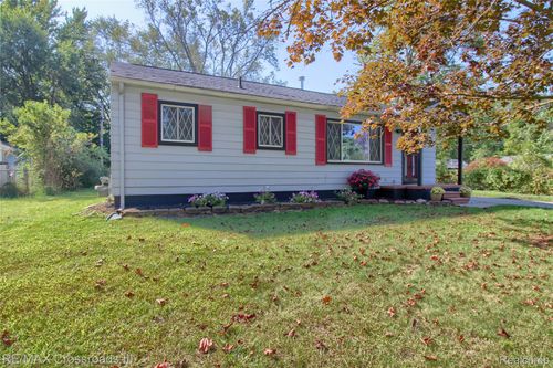 46083 Reed St, Sumpter Township, MI, 48111-8915 | Card Image