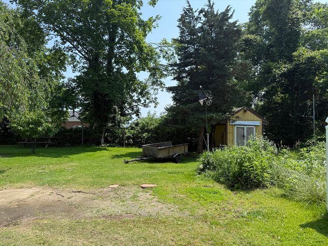 143 S Main St, House other with 2 bedrooms, 1 bathrooms and 4 parking in Acushnet MA | Image 7